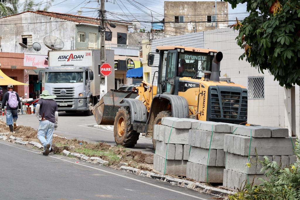 Prefeitura inicia obras para revitalização da Av. Prefeito Benjamin Rosas de Vasconcelos